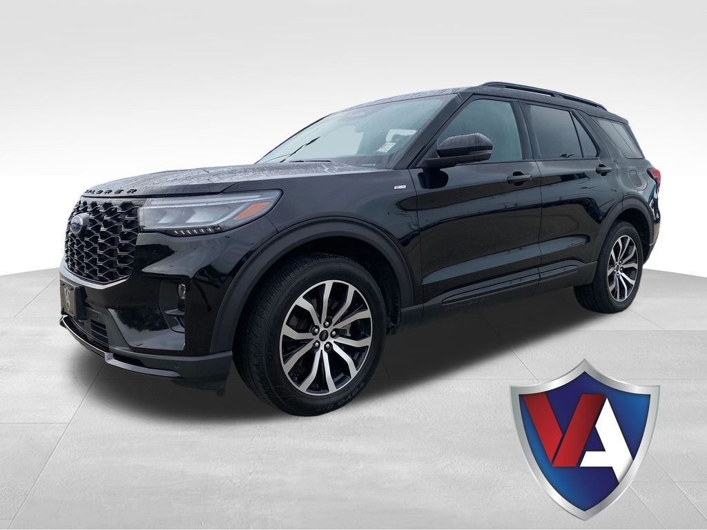 2025 Ford Explorer ST-Line in Black Metallic — front three-quarter view