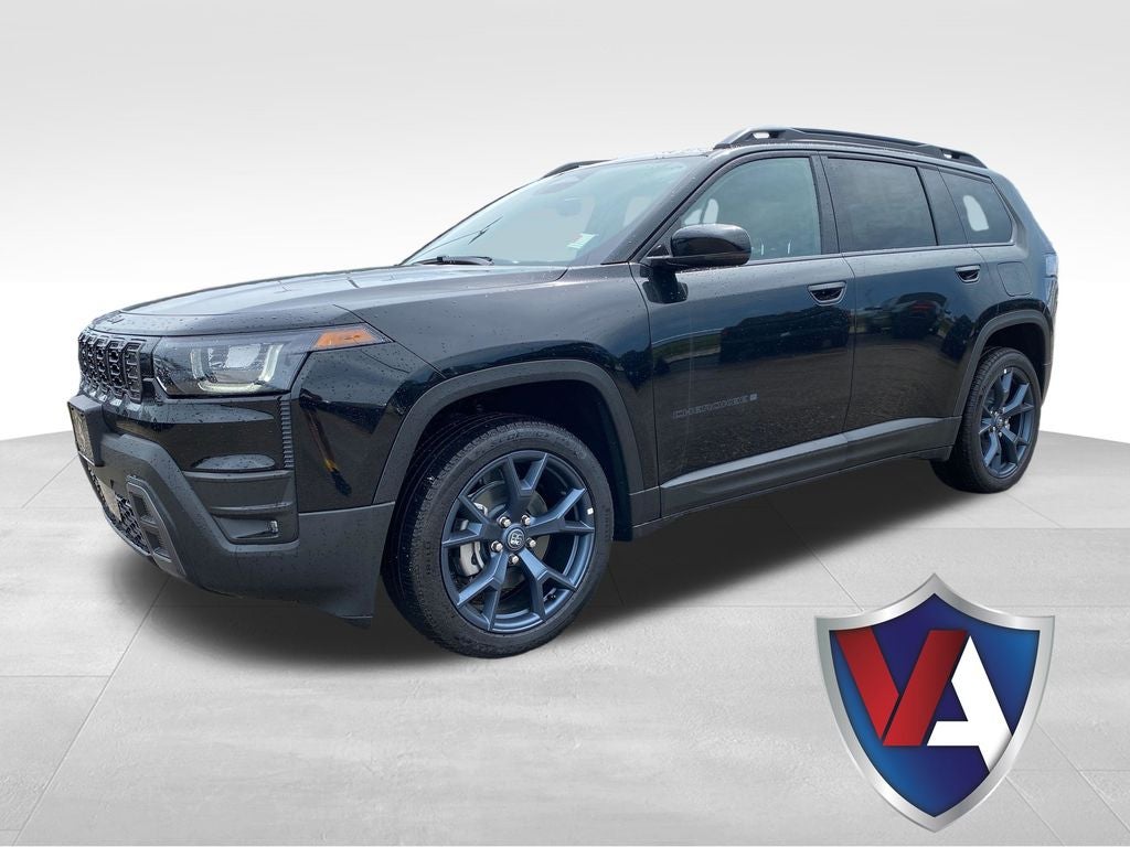 2026 Jeep Cherokee CHEROKEE 85TH ANNIVERSARY EDITION 4X4 in Diamond Black Crystal Pearl-Coat Exterior Paint — front three-quarter view